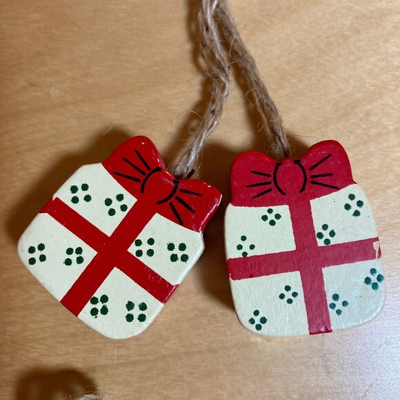 12 Vintage Wood Christmas Tree Ornaments, Made in Taiwan - Picture 4 of 9